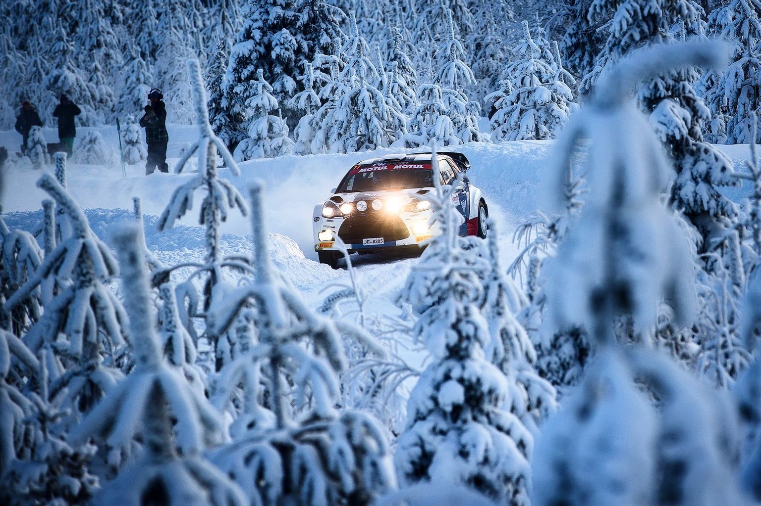 Arctic Rally'l on osalenud ka paljud muude mootorispordi alade tähed, näiteks F1-sarja äss Valtteri Bottas.