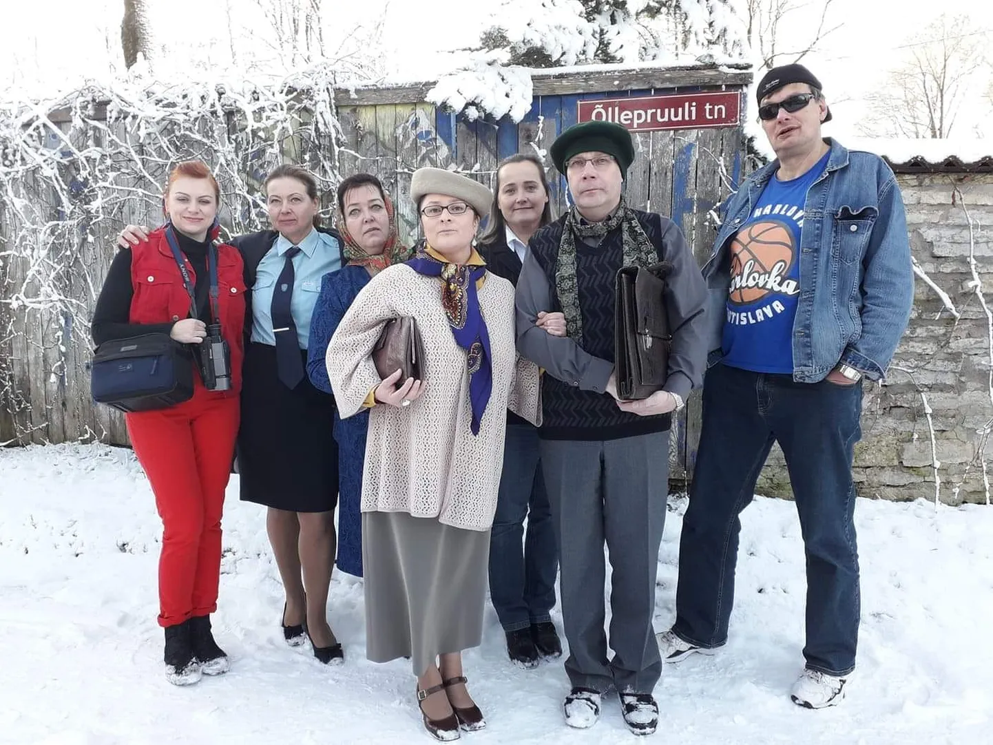 "Mis juhtus Õllepruuli tänaval?" -  Kaidi Ottis, Aili Salong, Kai Prostang, Katrin Paju, Terje Tarkin, Harald Tõru, Toivo Prostang.