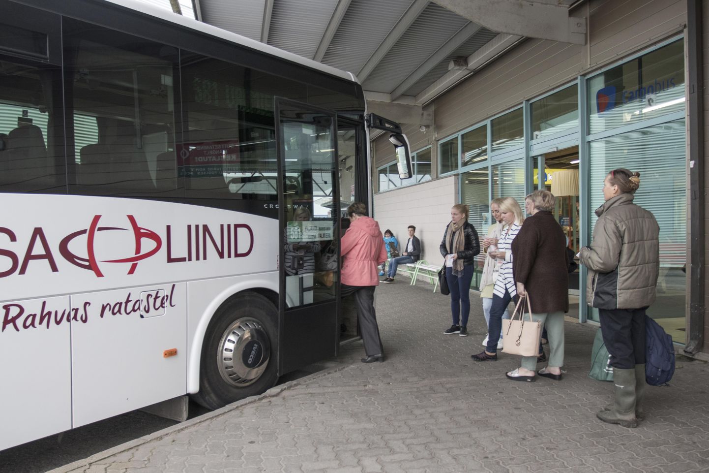 Tänavu juuli lõpus alustas Hansa Bussiliinide buss sõitmist Viljandi ja Valmiera vahel.
