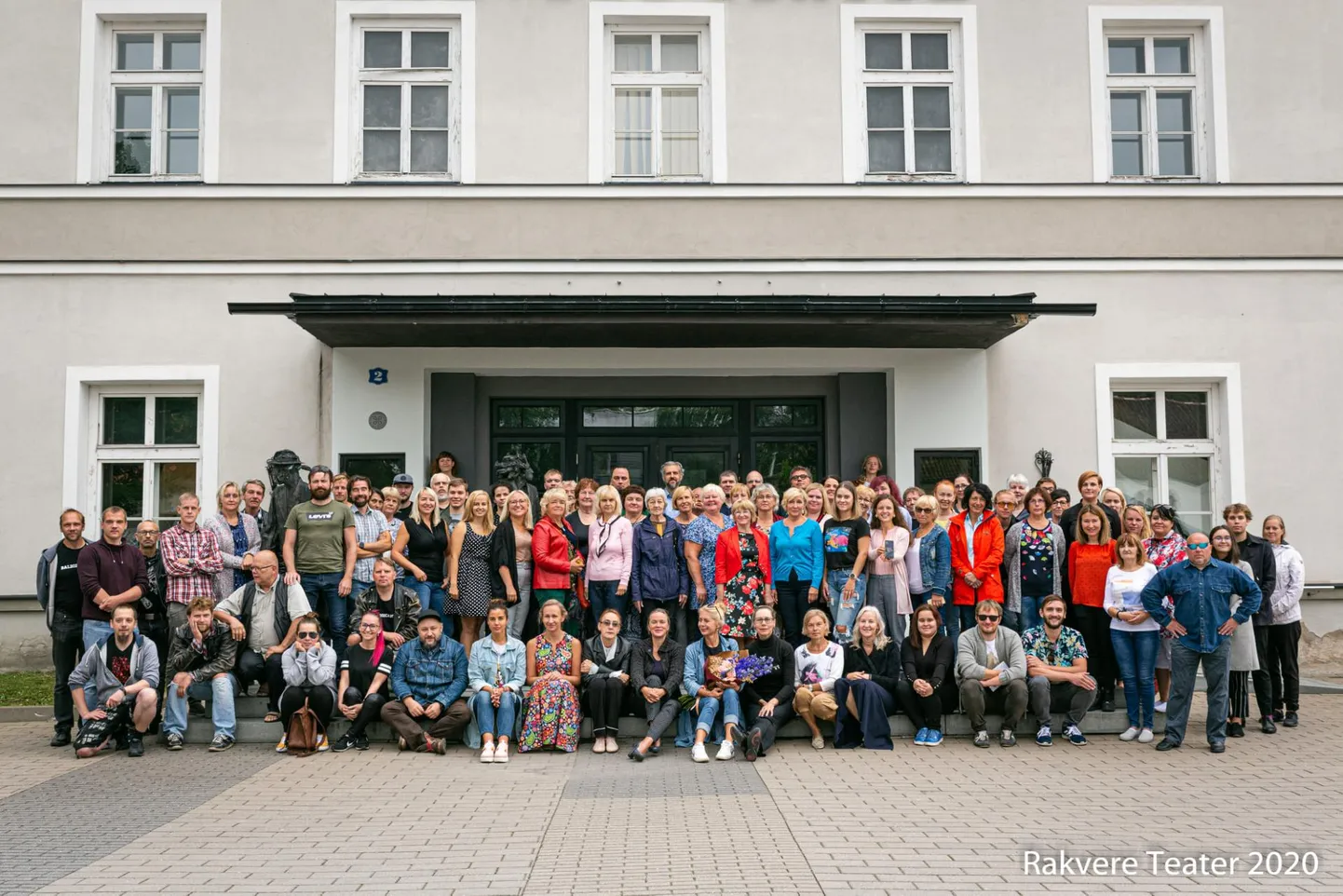 Rakvere teateri meeskond alustas 81. hooaega.