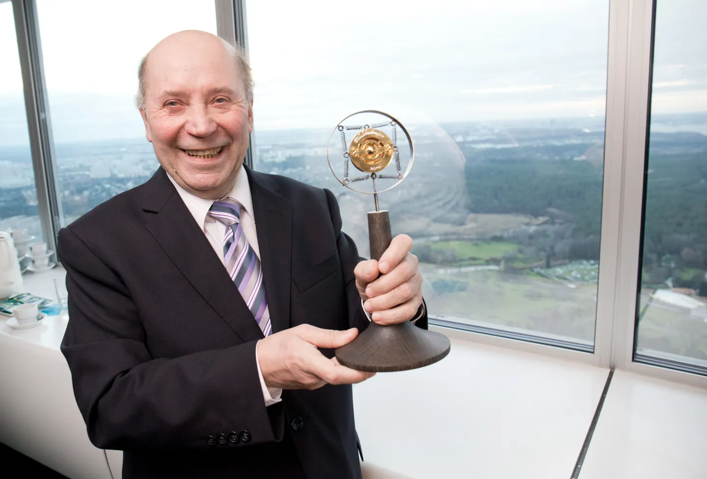 2014. aastal pälvis Kuldmikrofoni Toomas Lasmann.