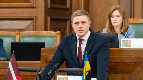 Raidījums: Jaunais iekšlietu ministrs Dombrava neizslēdz iebraucēju kontroles reidus
