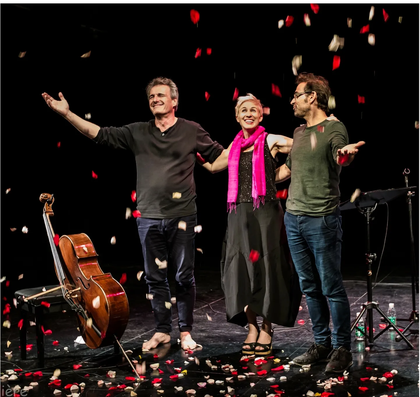 Tartlaste ette tulevad Didier Petit (vasakult), Claudia Solal ja Philippe Foch.