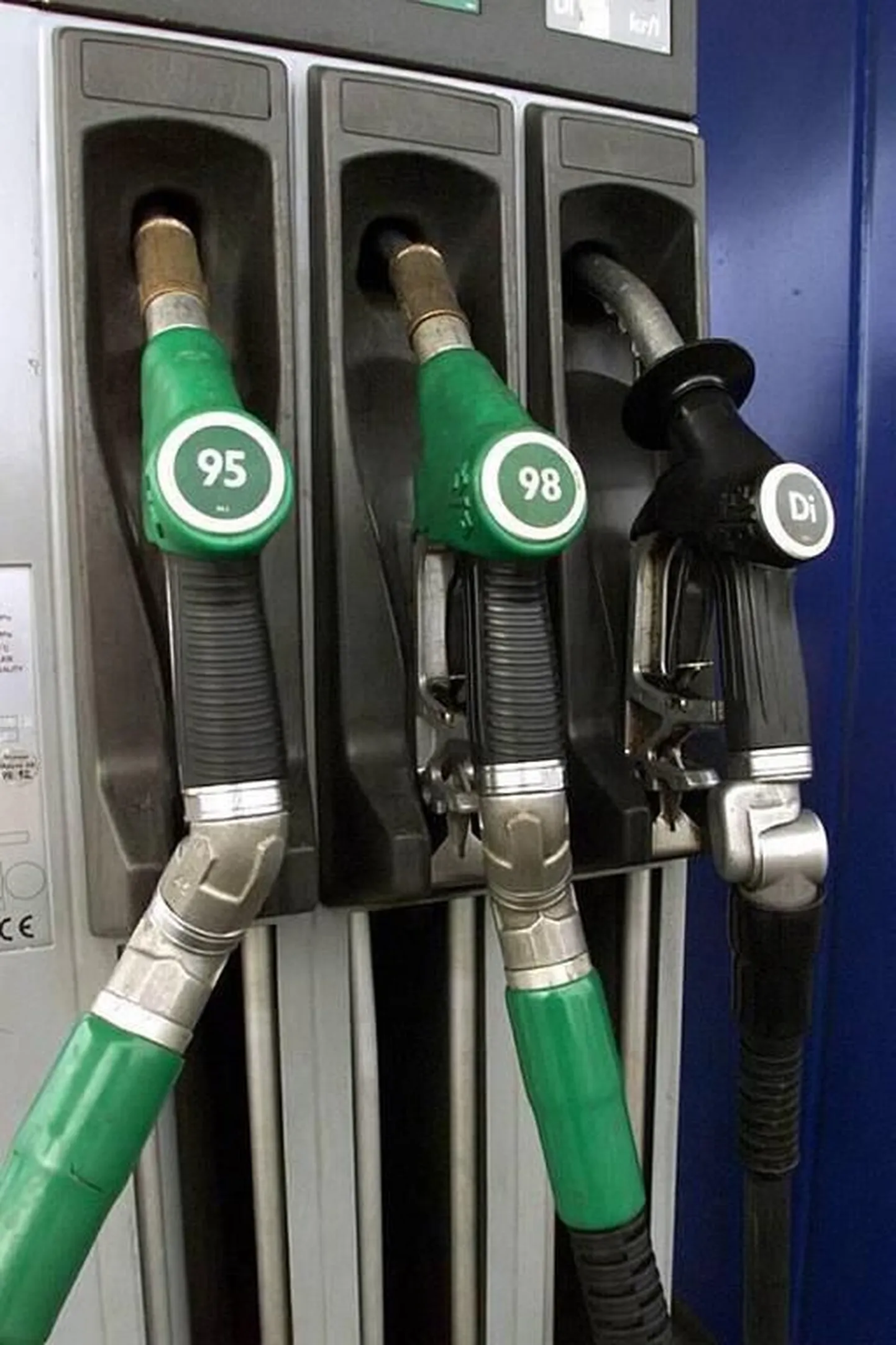 Ubja külas asuvas tanklas käidi vargil.