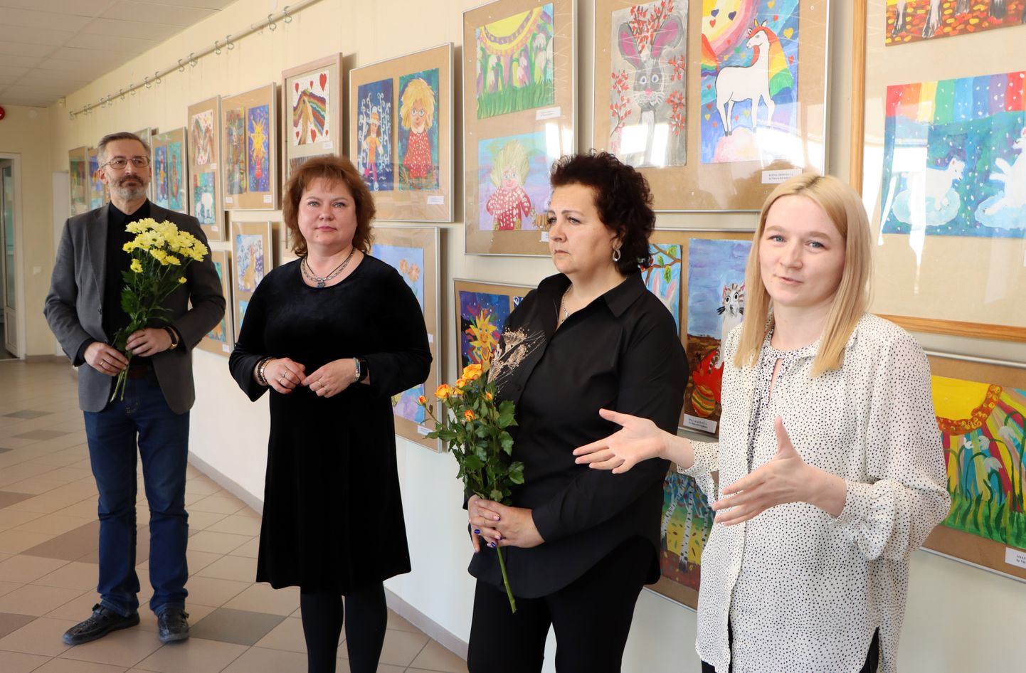 Умилительную выставку подготовили Эне Крузман, Виктория Кривоглазова и Вероника Побежимова.