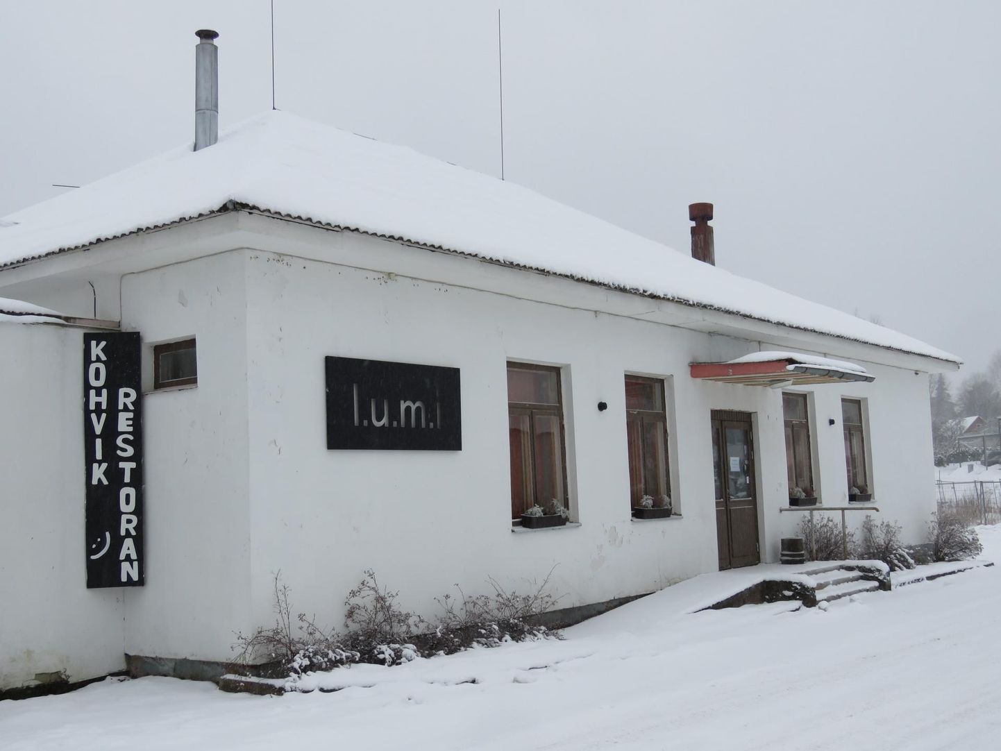 Pilt on tehtud kaks aastat tagasi detsembris, kui lumisel Otepääl oli kohvik-restoran l.u.m.i uksed kinni pannud.