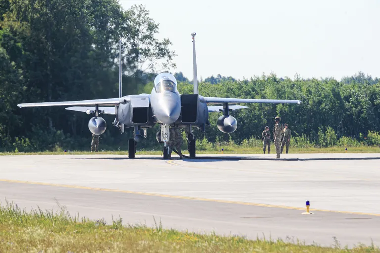 F-15E hävitaja Ämari lennubaasis.