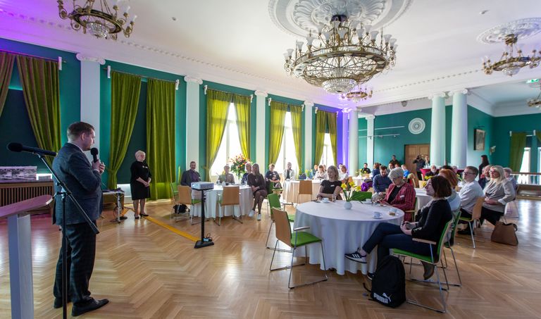 Культурный форум в Кохтла-Ярвеском центре культуры был посвящен роли креативной индустрии и культуры в диверсификации экономики региона.