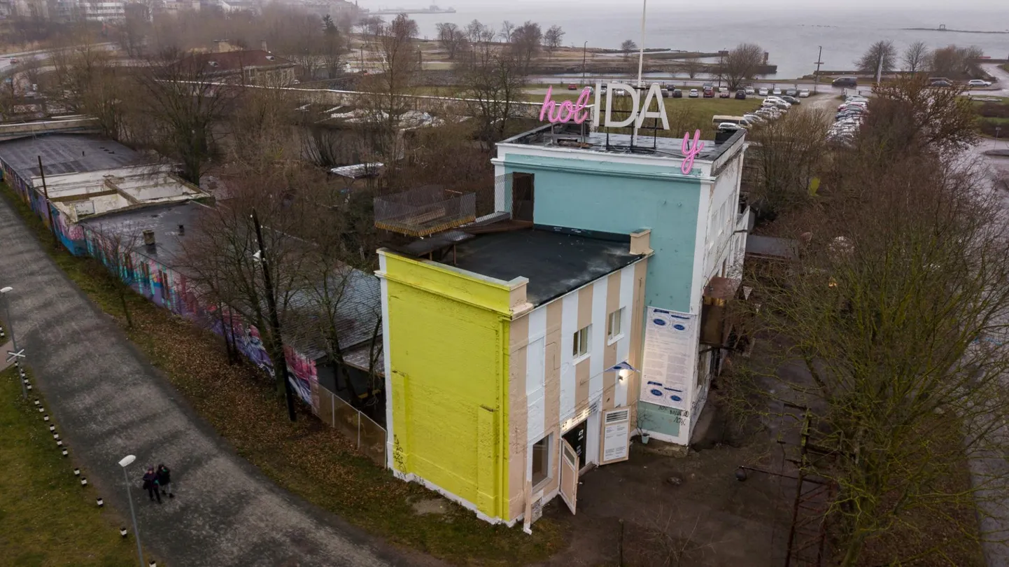 Eesti Kaasaegse Kunsti Muuseum.