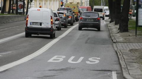 Tallinn ei toeta mootorrataste lubamist ühissõidukiradadele