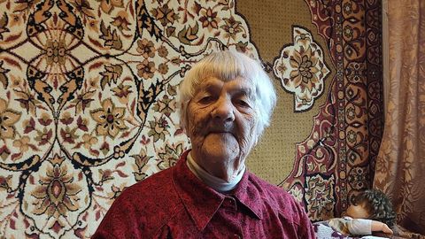Поздравляем! ⟩ Жительнице Эстонии Александре Рыбаковой исполнилось 102 года