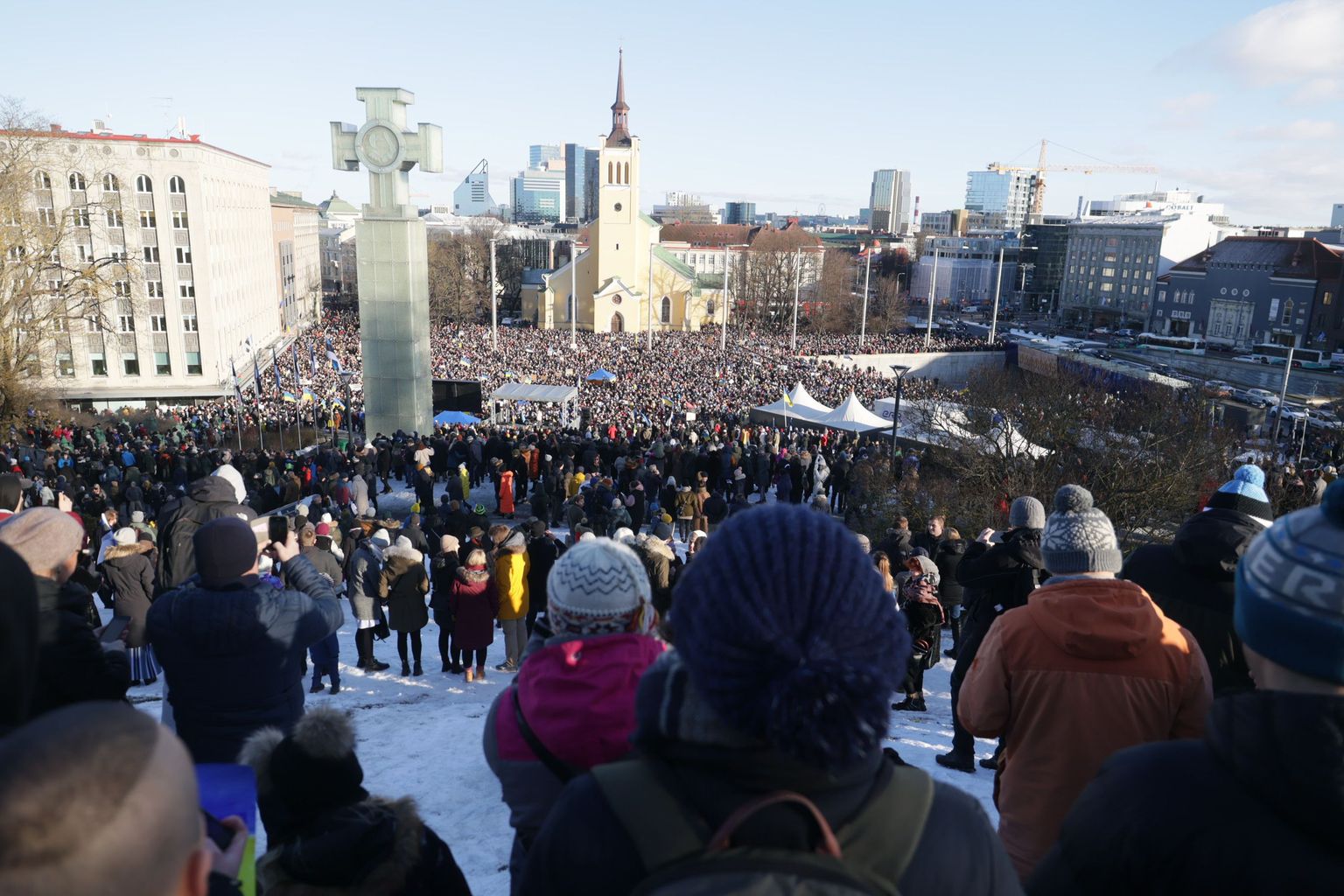 Tallinnas Vabaduse väljakul toimus laupäeval Ukraina toetuseks meeleavaldus.