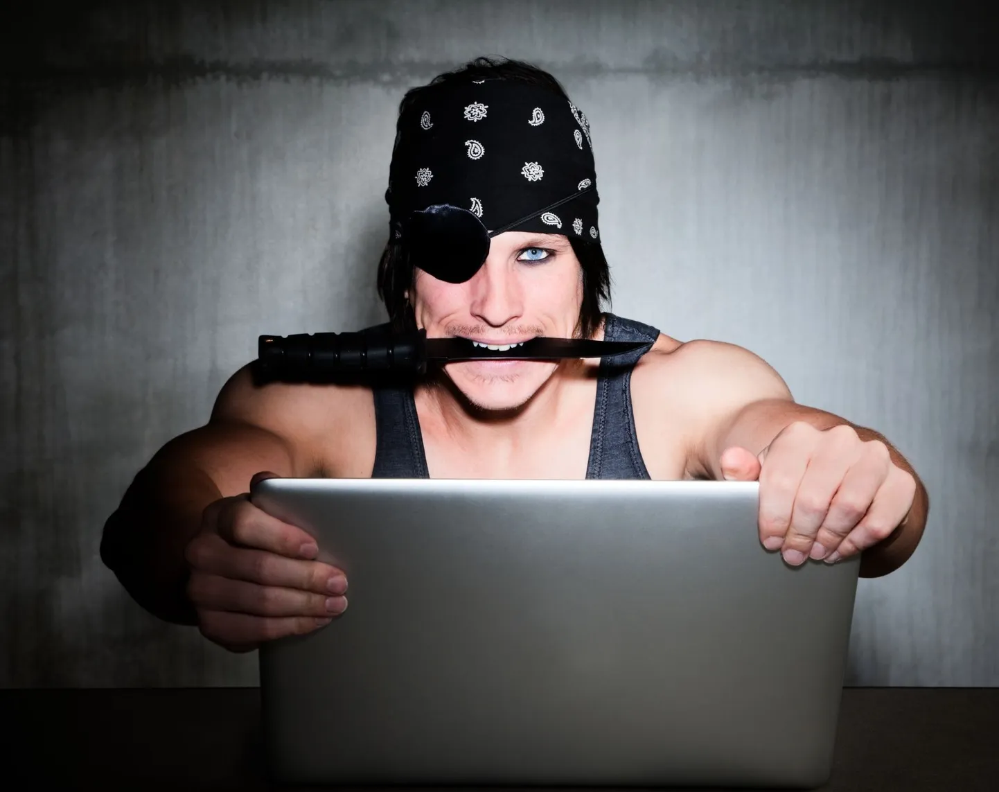 Internetikiusajatel on päriselu sadistidega palju ühiseid jooni