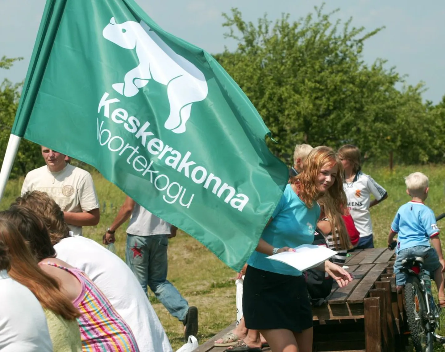 Keskerakonna noortekogu lipp.