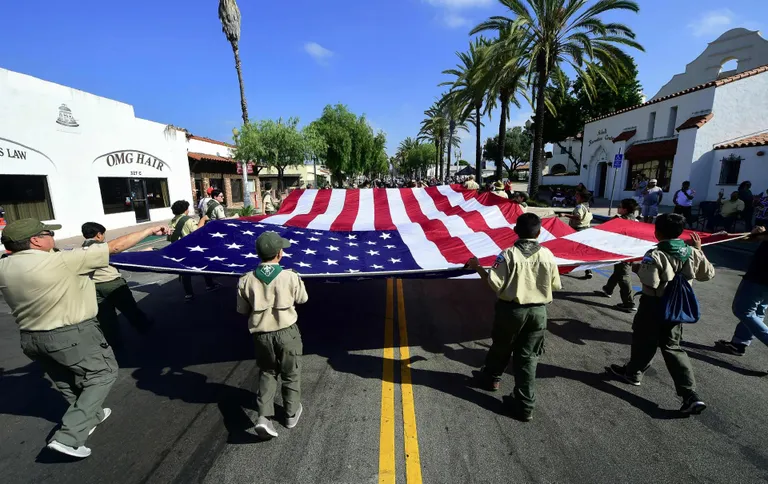 Skaudid kannavad Ameerika Ühendriikude lippu paraadil California osariigis San Gabrielis paar aastat tagasi.