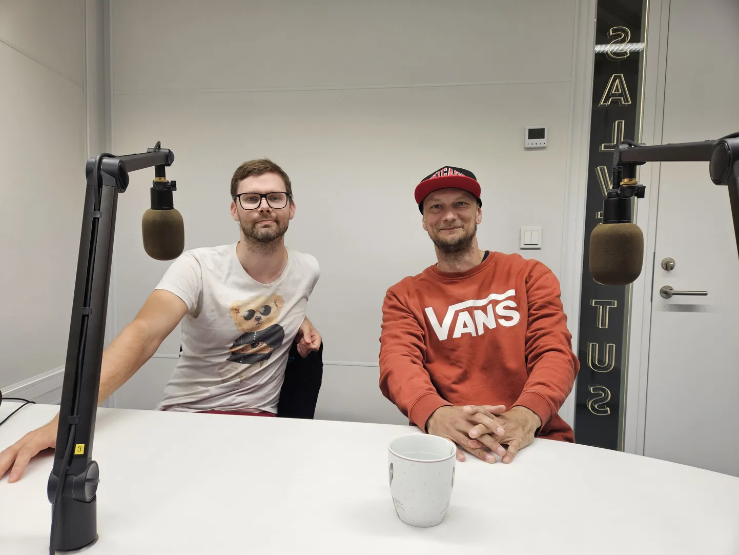 Kaspar ja Jan numbripungi ansamblist Ketaspidur.