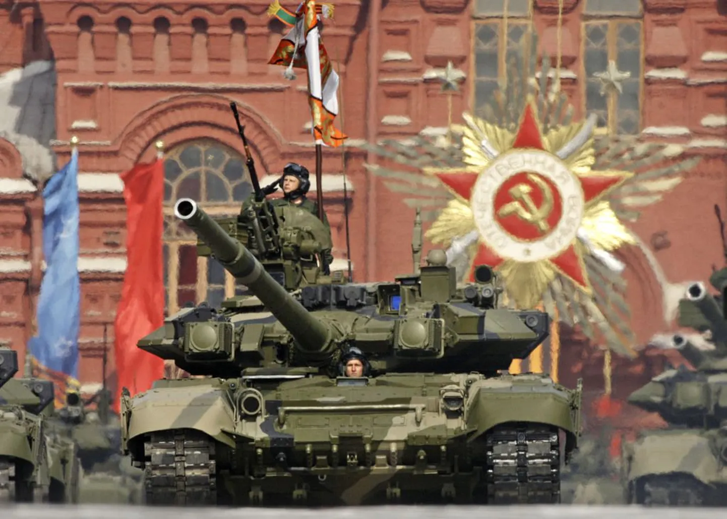 Российские танки на Красной площади в Москве. Иллюстративное фото.