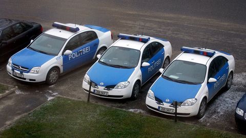 ЧП в Ласнамяэ: на место отправили три полицейские машины и скорую помощь