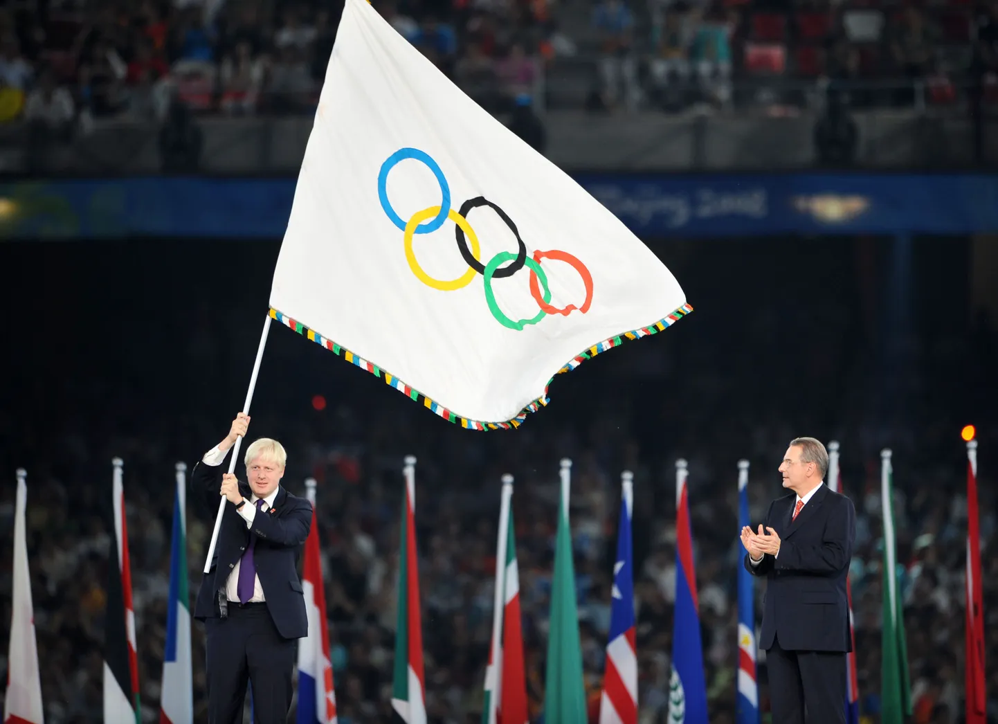 Londoni linnapea Boris Johnson olümpialipuga