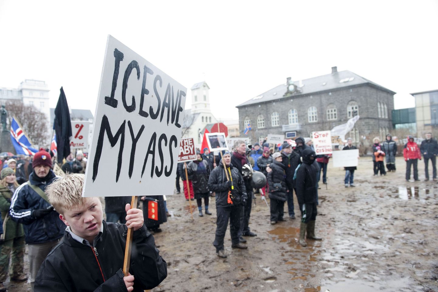 Islandlased avaldasid ka referendumipäeval Reykjavikis meelt.