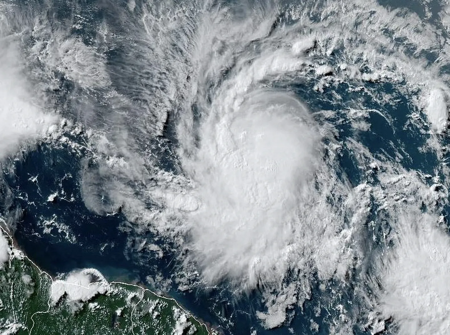 NOAA satelliidipilt orkaanist Beryl.
