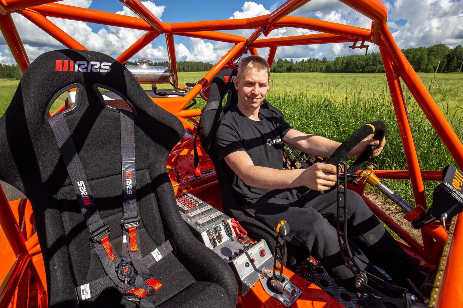 Motospordimasinatele detaile valmistav Johannes Jürisson plaanib valmis ehitada mobiilse veojõustendi.