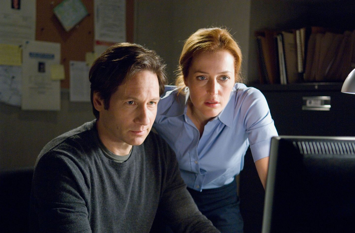 David Duchovny (Fox Mulder) ja Gillian Anderson (Dana Scully)
