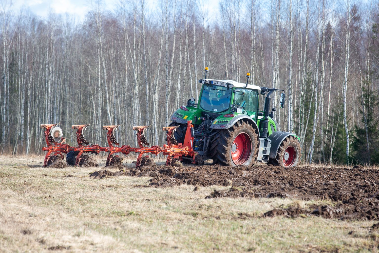 Digioskusi vajatakse üha enam ka põllumajanduses, näiteks uute kõrgtehnoloogiliste traktorite juhtimiseks.