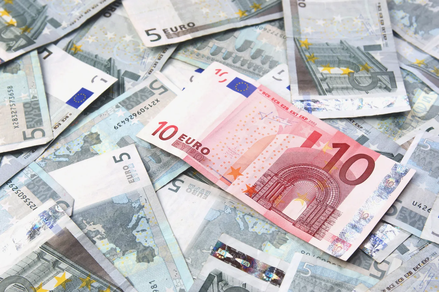 Hartwall maksab kolme kõige vanema klaaspudeli leidjaile 1000 eurot.