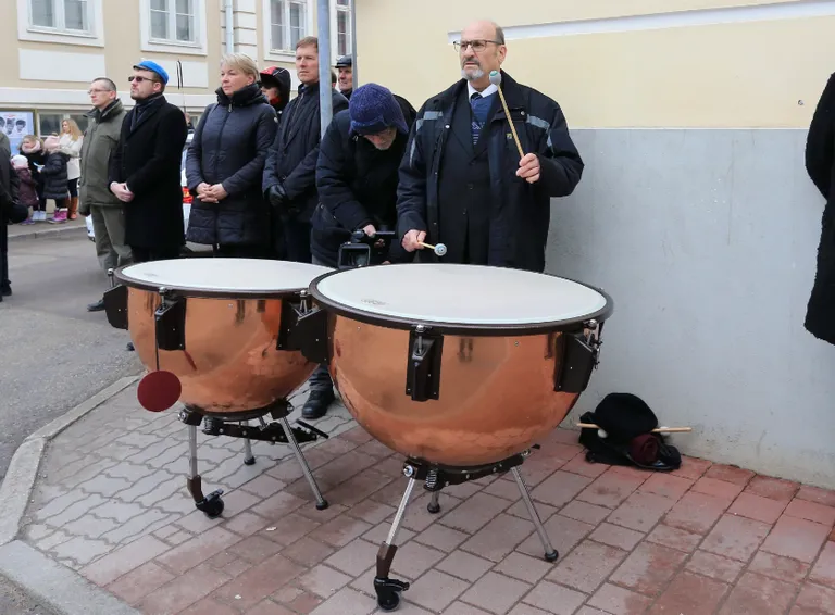 Raivo Rebane mängis akadeemik Peeter Tulviste leinatalitusel tänavu 18. märtsil timpaneid.