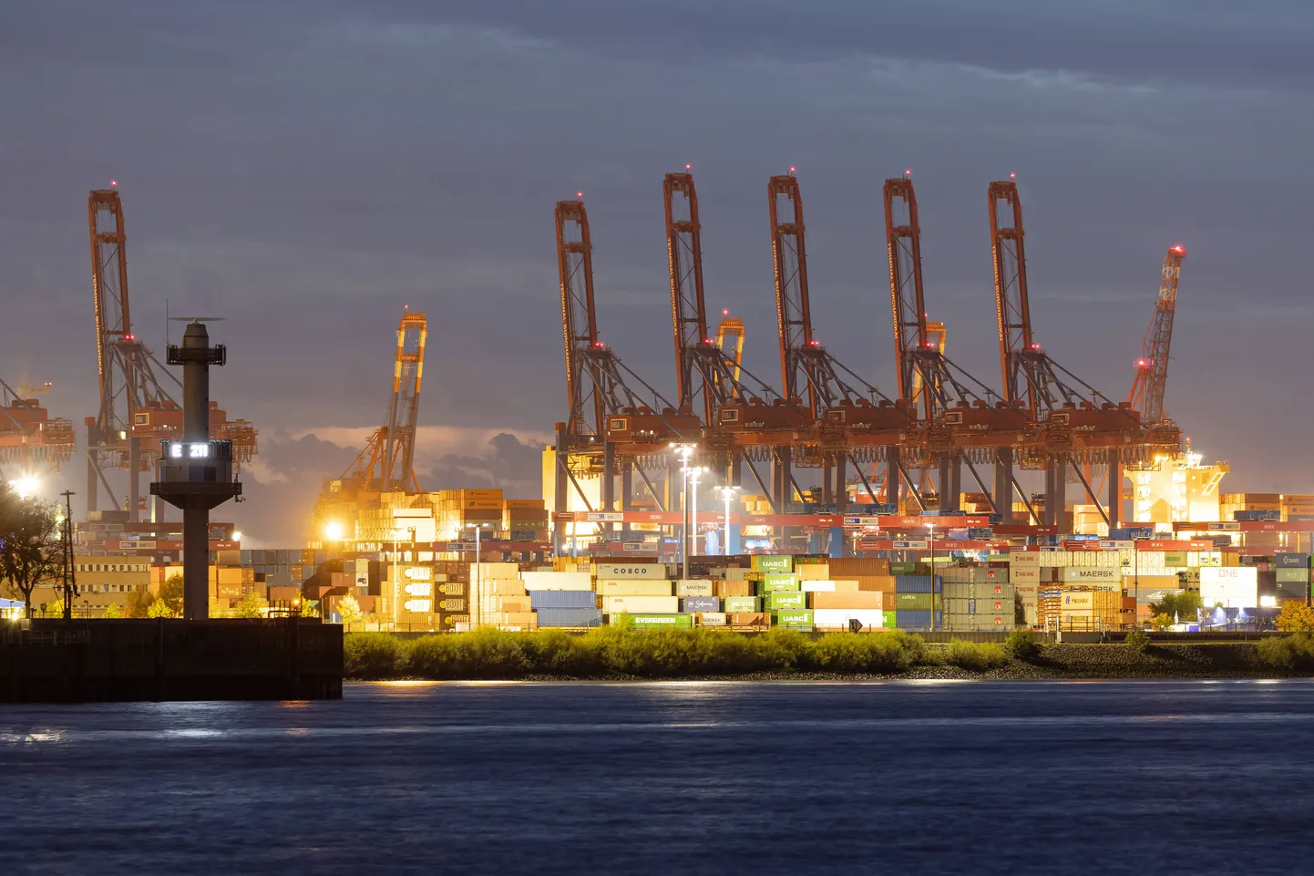 Hamburgi sadama konteineriterminal Containerbrücken Burchardkai CTB