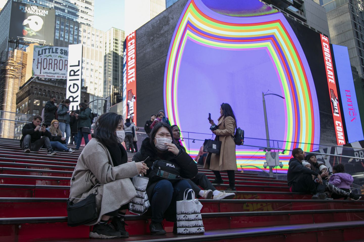Jaapani turistid New Yorgi Times Square'il.