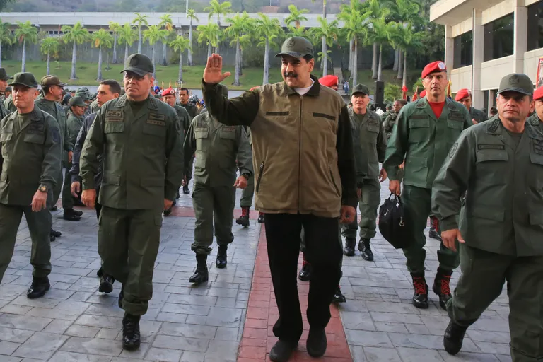 Venezuela president Nicolas Maduro kutsus riigi relvajõude üles astuma vastu riigipöörde kavandajatele.