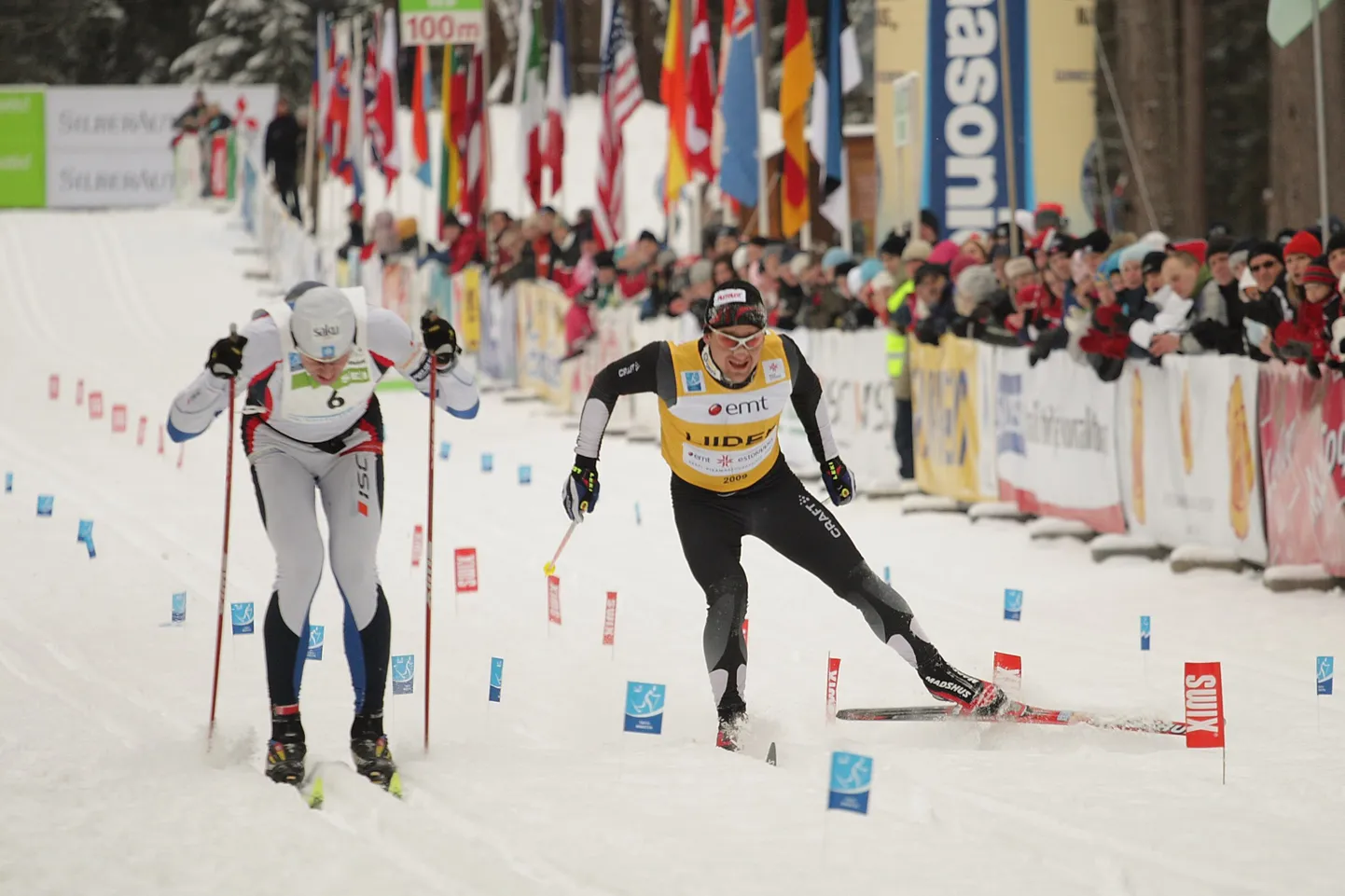 Pühapäeval peetud 38. Tartu maratoni finišis heitleb Estoloppeti liidrisärgis Tamsalu suusatreener Ilmar Udam 14.-15. koha pärast Priit Naruskiga.