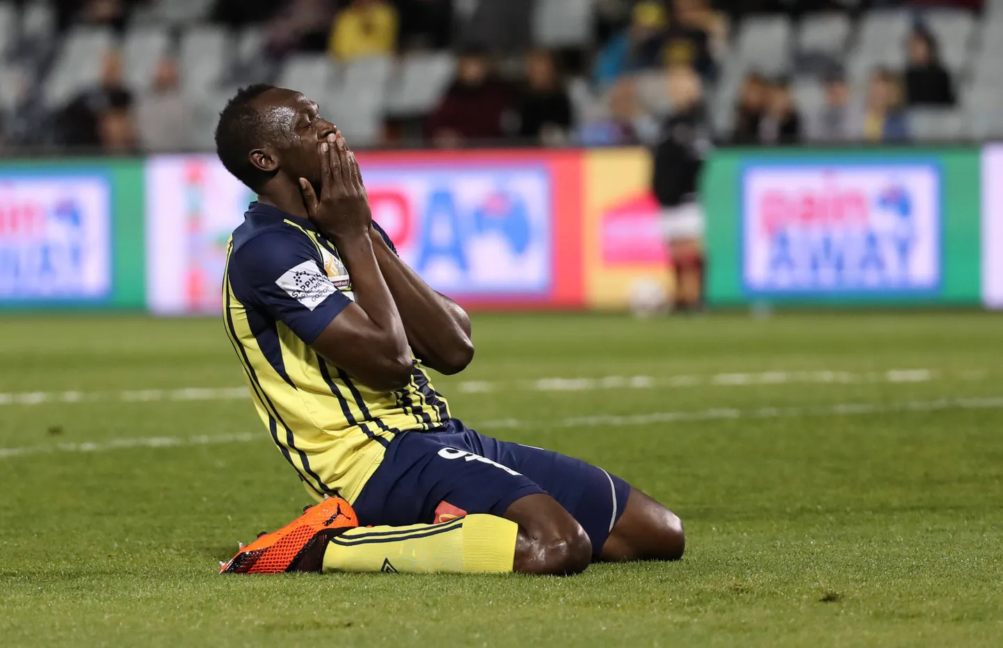 Usain Bolt riputab juba varna juba elu teised sportlasjalanõud. Putsad leiavad koha naelikute kõrval.