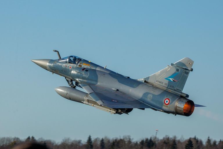 Prantslaste Mirage’ide õhkutõus väikeste vahedega üksteise järel tagab strateegilise eelise.
