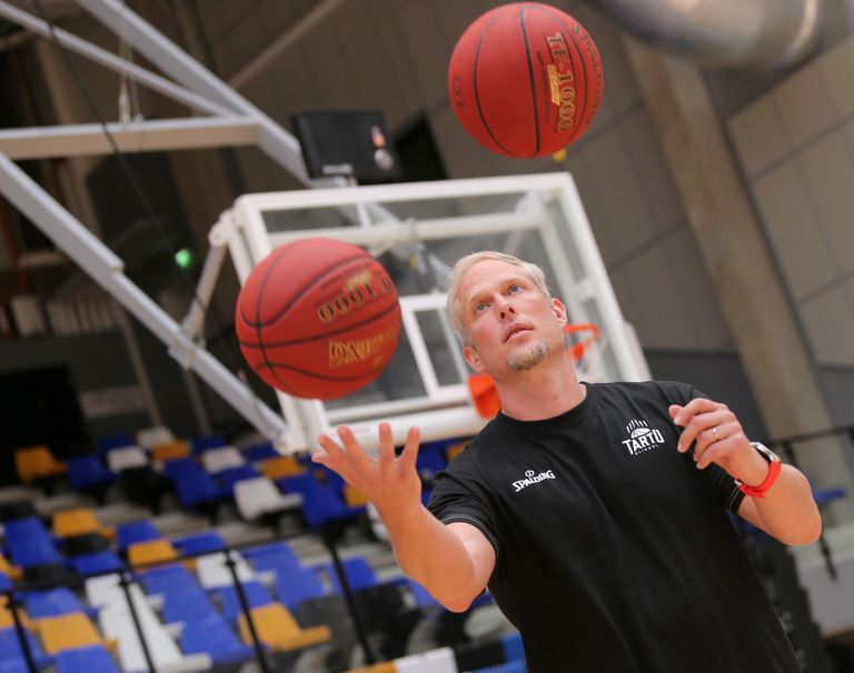 Toomas Kandimaa on olnud Tartu ülikooli korvpallimeeskonna abitreener 2009. aastast.