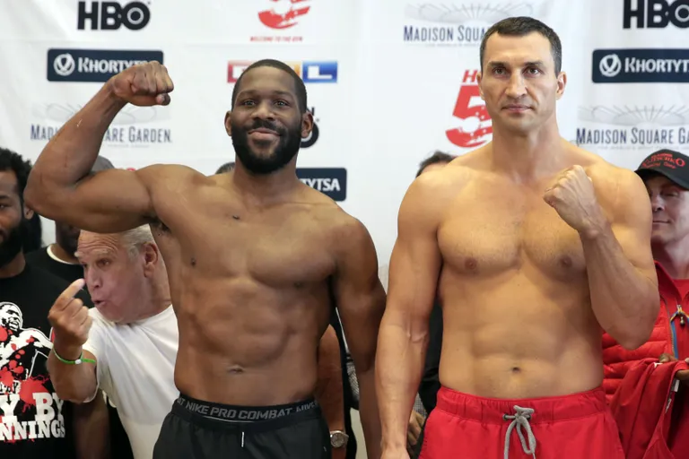 Bryant Jennings (vasakul) ja Vladimir Klitško matšieelsel ametlikul kaalumisel. Foto: