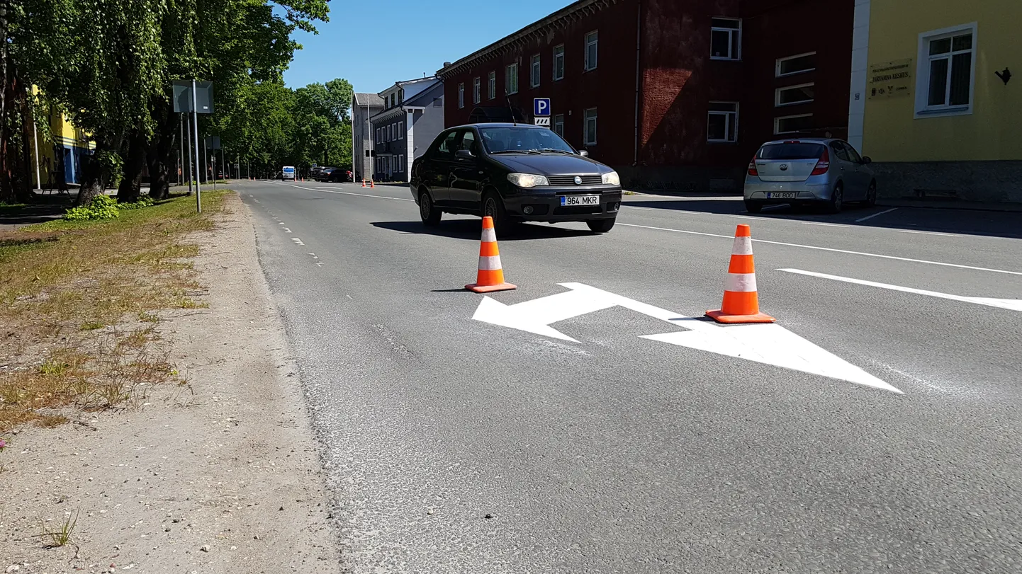 Teemärgistuse uuendamisel tuleb värvile väike kuivamisaeg anda ja siis saab jälle liiklus tavapäraselt kulgeda.