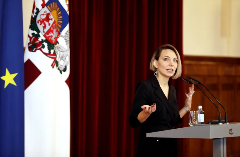Anita Seļicka kā Demokrātijas akadēmijas vadītāja piedalās Demokrātijas akadēmijas atklāšanas pasākumā "Demokrātija un pilsoniskā sabiedrība Latvijā un Eiropā" Rīgas pilī. 2023. gada 30. janvāris.