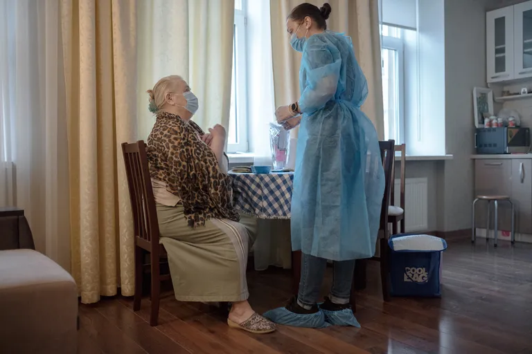 Antoņina īsi pirms balstvakcīnas saņemšanas
