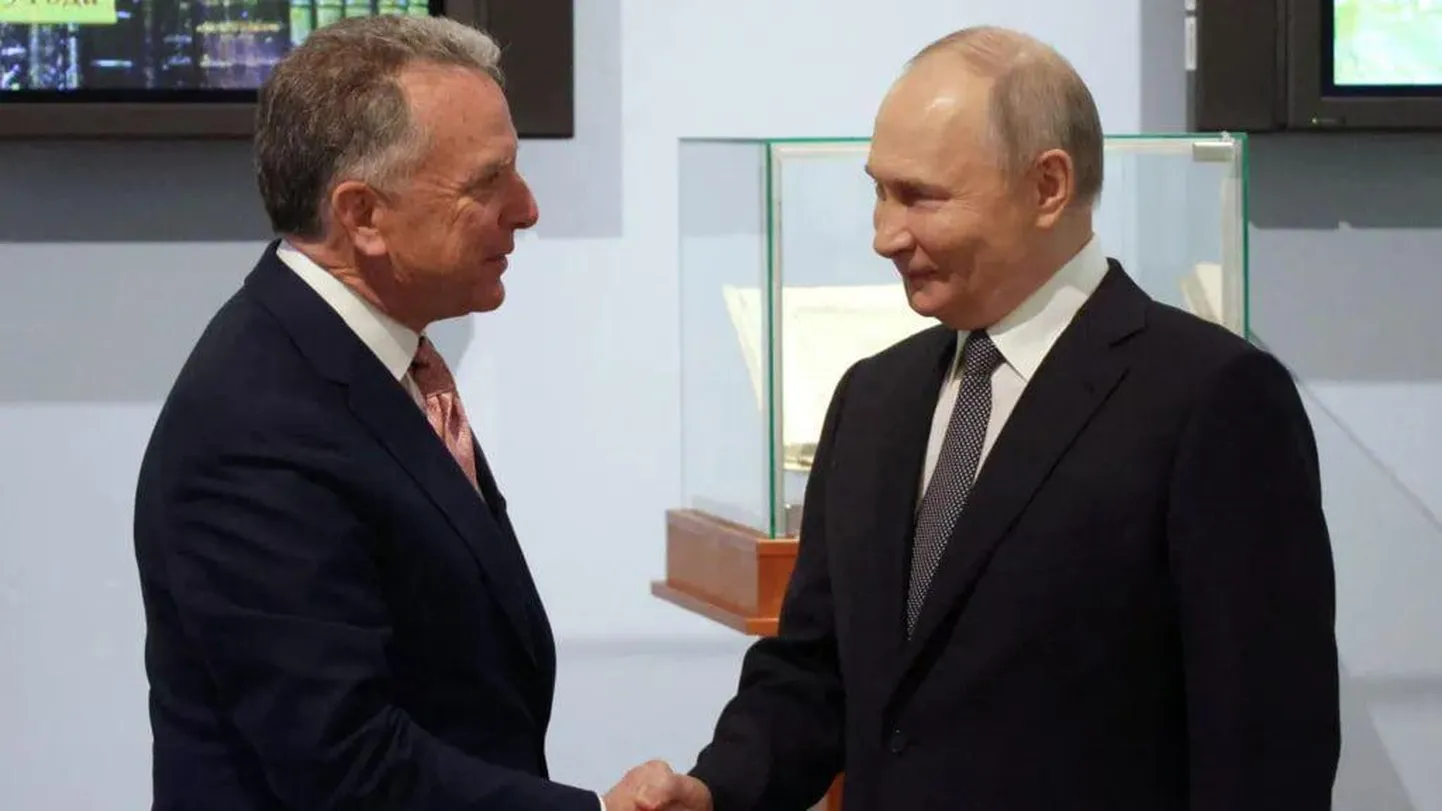 Стив Уиткофф и Владимир Путин в Президентской библиотеке в Петербурге.