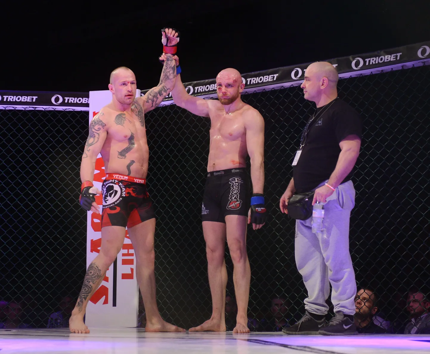 Leonardo D'Auria (sinses) ja Dmitri Ivanov (punases).