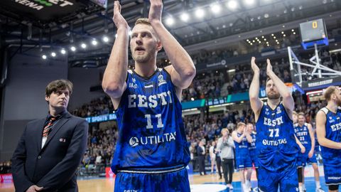 ГАЛЕРЕЯ ⟩ Более шести тысяч зрителей: сборная Эстонии по баскетболу обыграла Литву при полном аншлаге