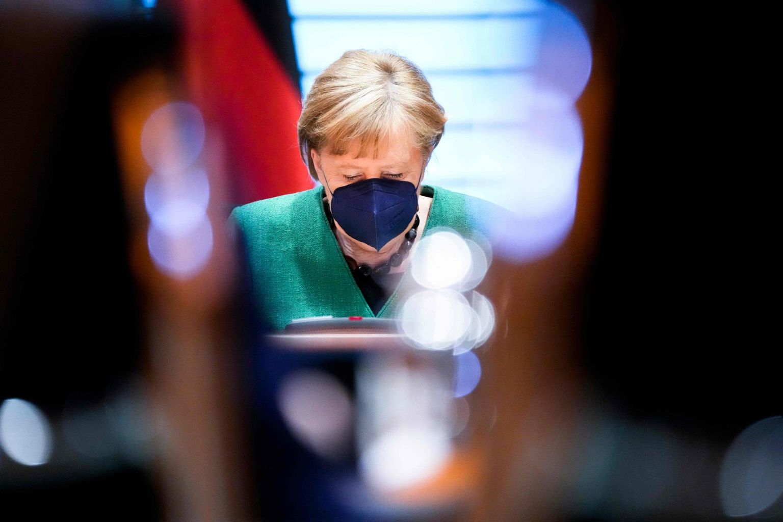 Juba varem oli teada, et USA kuulas pealt Saksamaa kantsleri Angela Merkeli telefoni, kuid Taani seotus spionaažiga tuli Saksa valitsusjuhi meeskonnale üllatusena.