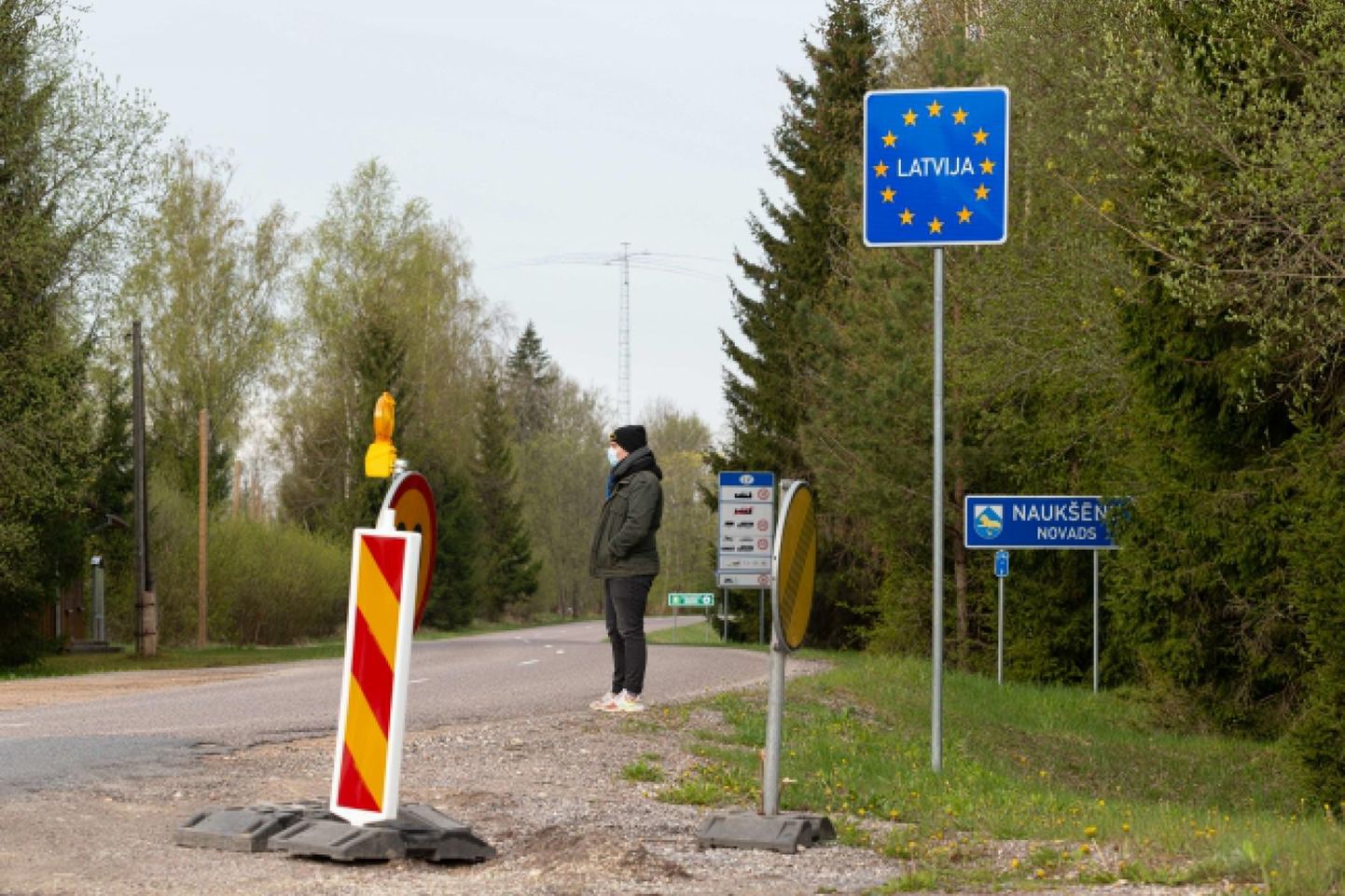 Mai keskel avati pärast eriolukorra lõppu Lilli piiripunkt ja tekkis niinimetatud Balti mull, kus inimesed võisid kolme riigi vahel reisida.
