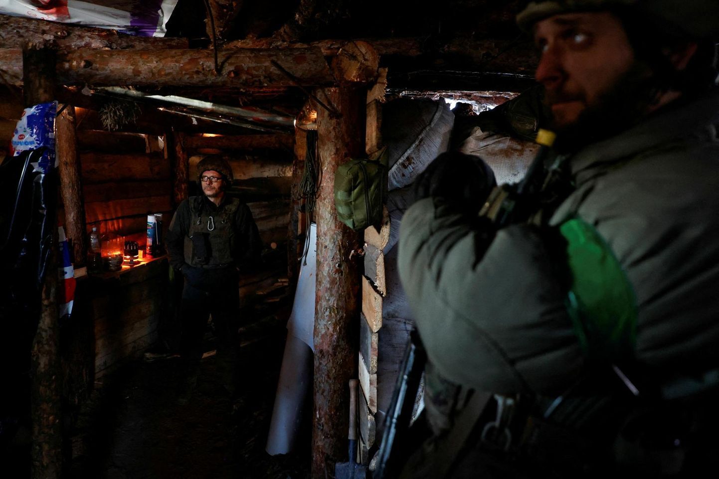 Украинские военные в укреплении на Восточном фронте в районе Кременной.