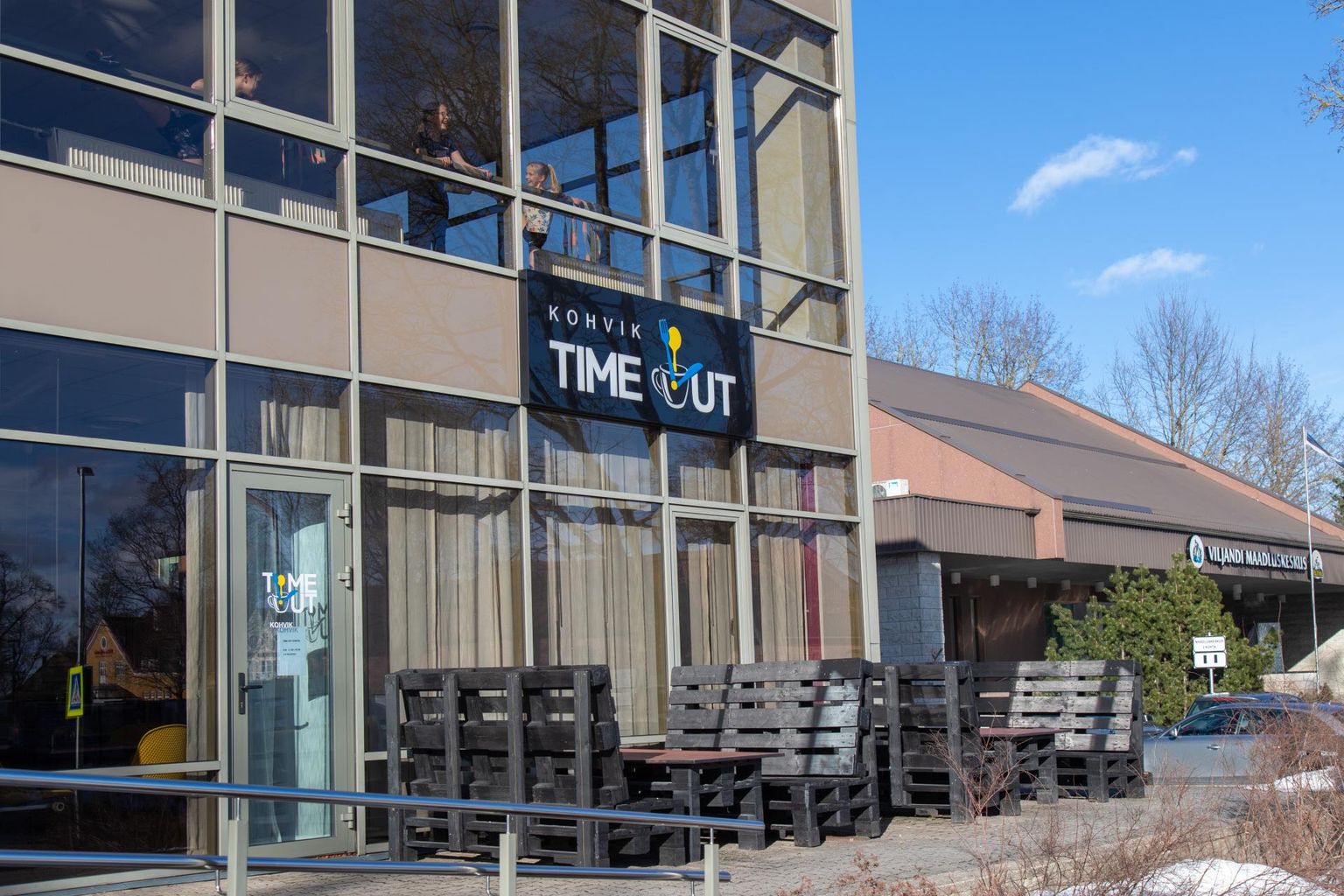 Kohvik Time Out on Viljandi spordihoones tegutsenud alates 2015. aasta lõpust. Nüüd peab linn nendele ruumidele uue rentniku leidma.