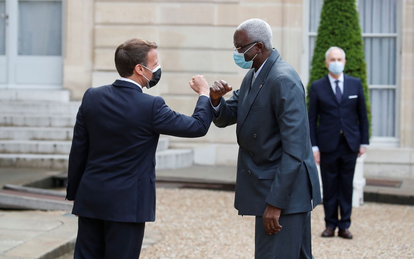 Prantsuse president Emmanuel Macron ja Mali endine ajutine president Bah Ndaw Pariisis 17. mai 2021.