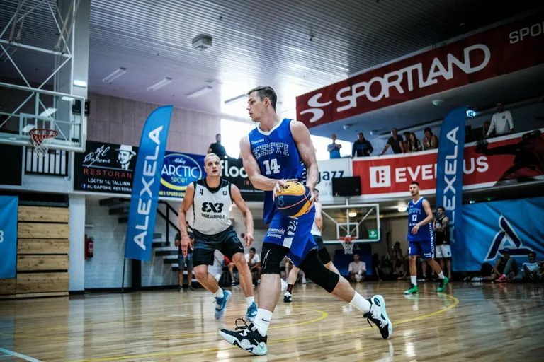 Mihkel Kirves.